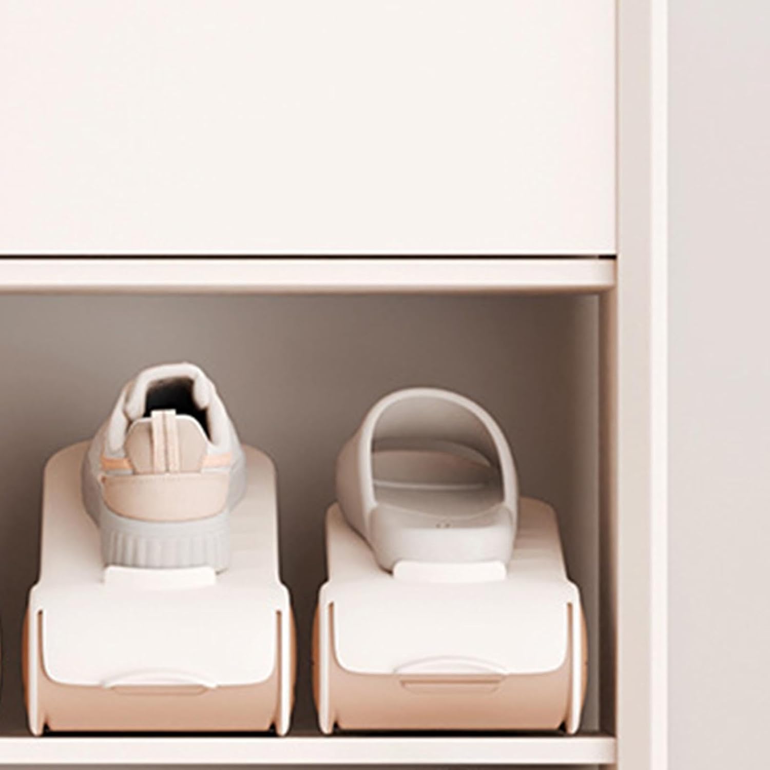 Cute Bear Design Double-Layer Shoe Slot Organizer – Space-Saving Adjustable Shoe Rack with Non-Slip Surface for Sneakers, Flats, Sandals, and Heels